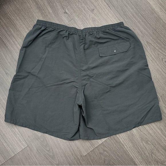 Patagonia Shorts - Picture 2 of 4